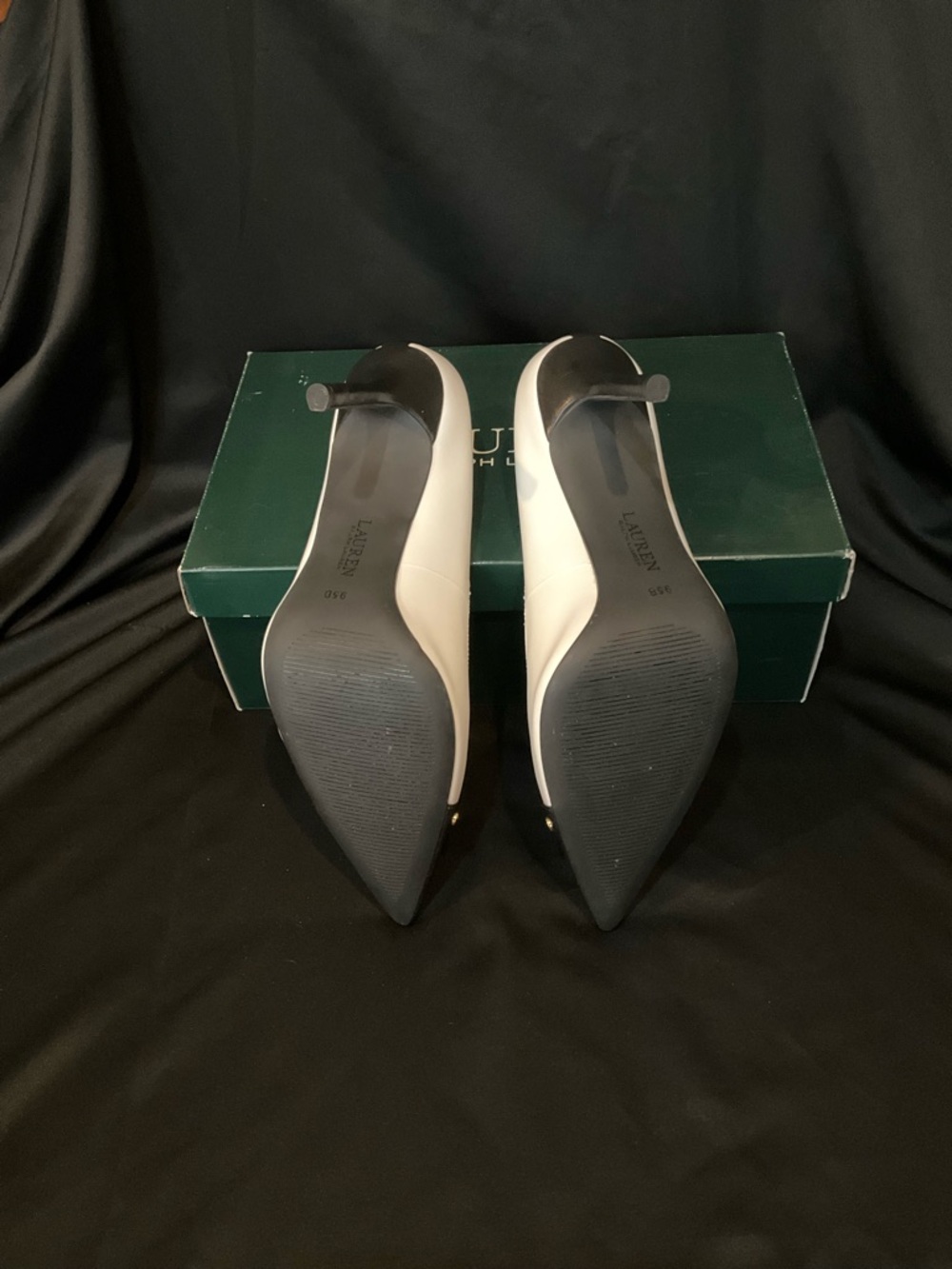 Ralph Lauren Black and White Pumps NEW Size 9.5 B - Picture 4 of 6